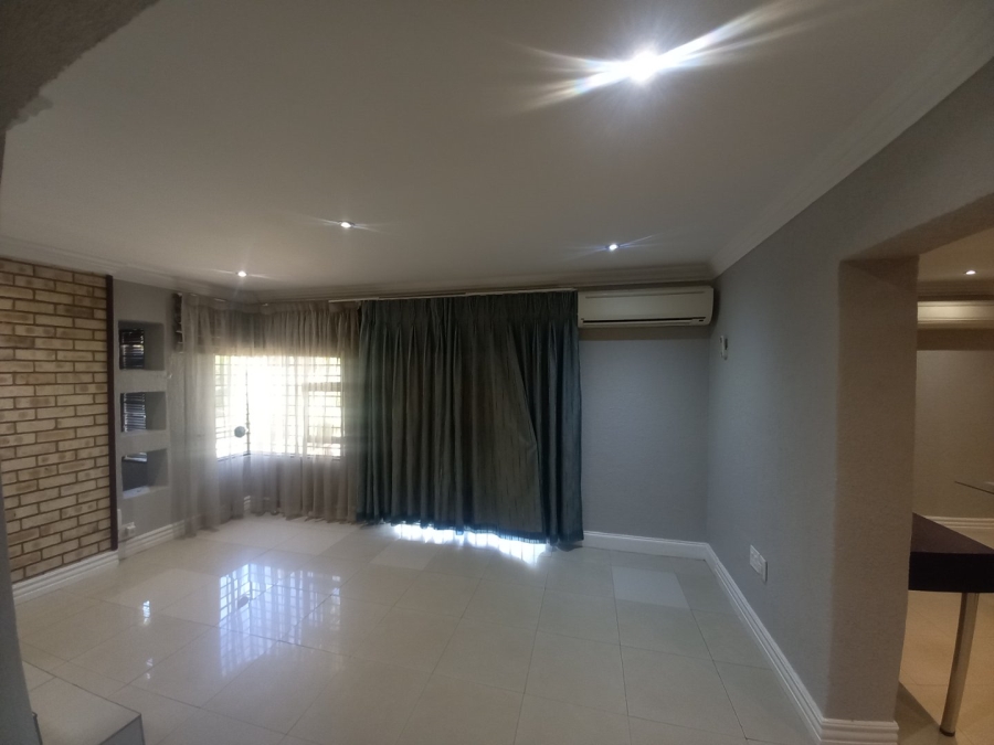 4 Bedroom Property for Sale in Dan Pienaar Free State